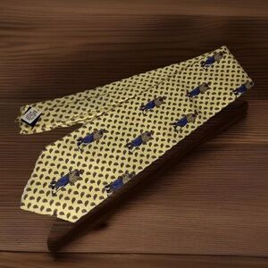 Classic Vintage Style 100% Silk Necktie Tie Golf Golfer Yellow